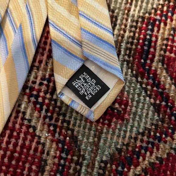 CHERESKIN 100% silk tie, pastel stripes. Buy 2 get 50% off. - Picture 2 of 3